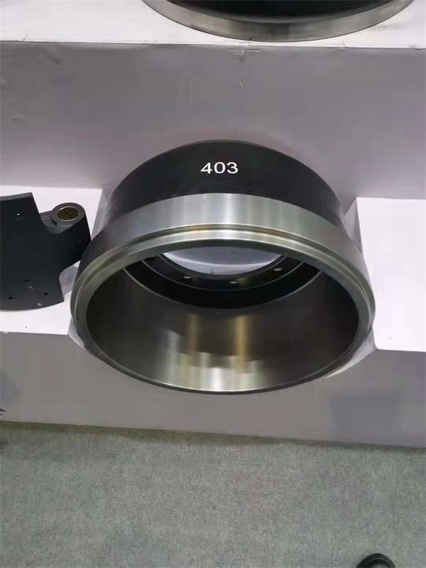 �Ϻ������˸�չ��(hu��)��(sh��)�r